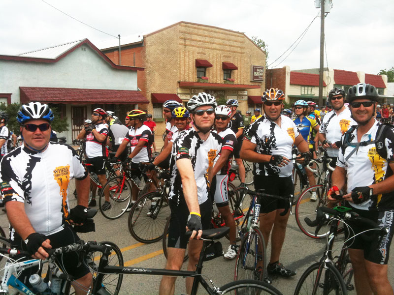 Muenster_Germanfest_WB WheelBrothers at the Germanfest Metric Century starting line